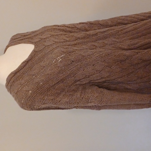 Free People oversized v-neck cable chunky knit sweater side split hem high low - Picture 6 of 16